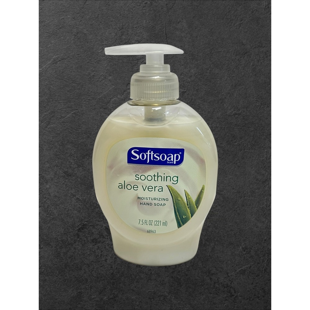 New Softsoap Hand Soap 7.5 oz Green Soothing Aloe Vera Moisturizing Pump